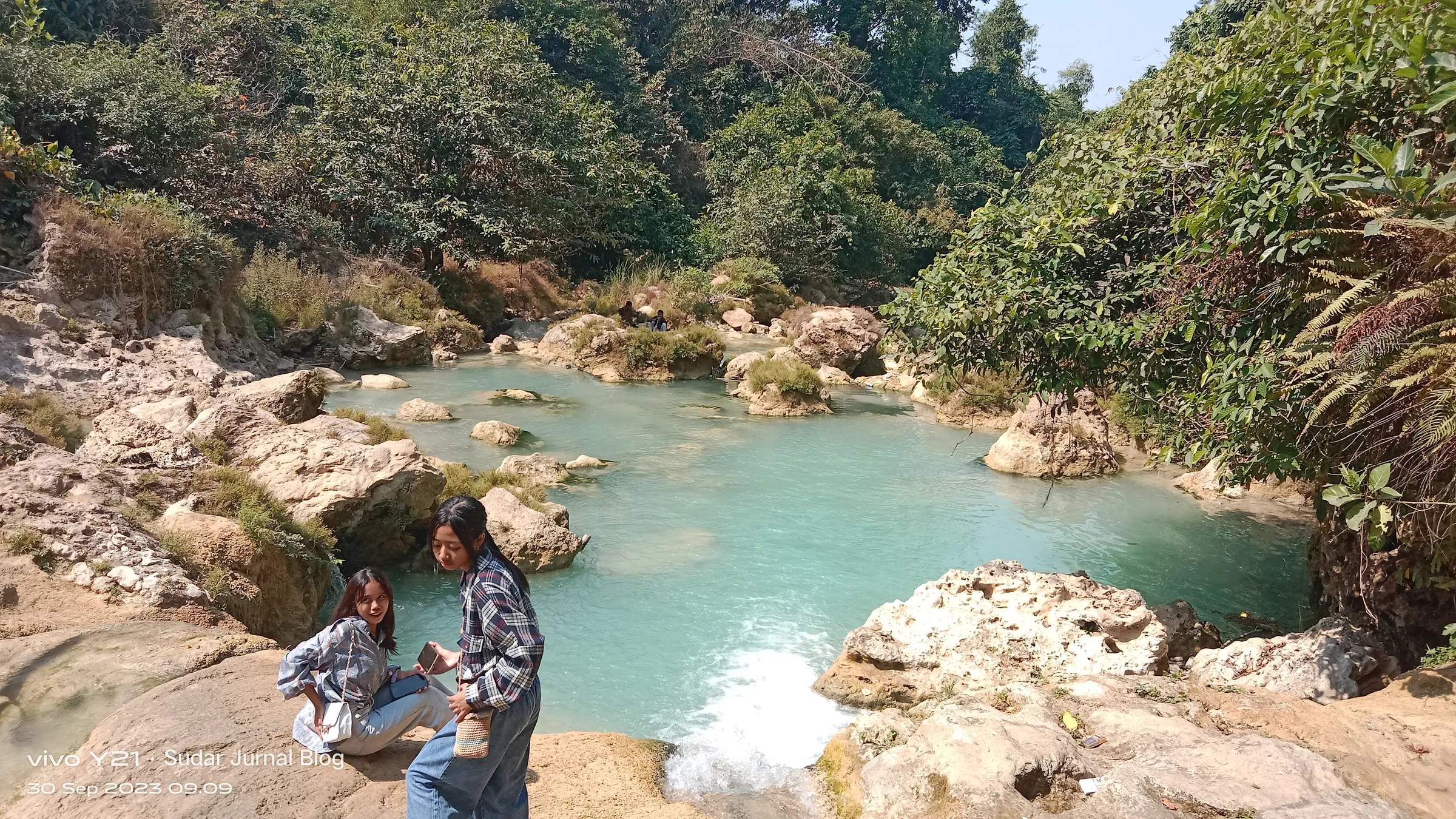 Air Terjun Ngelirip, Keindahan dan Sejarah