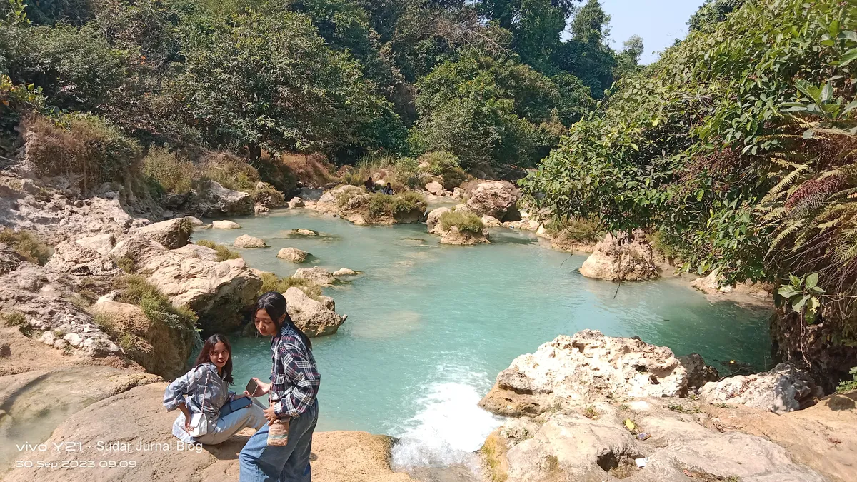 Air Terjun Ngelirip, Keindahan dan Sejarah