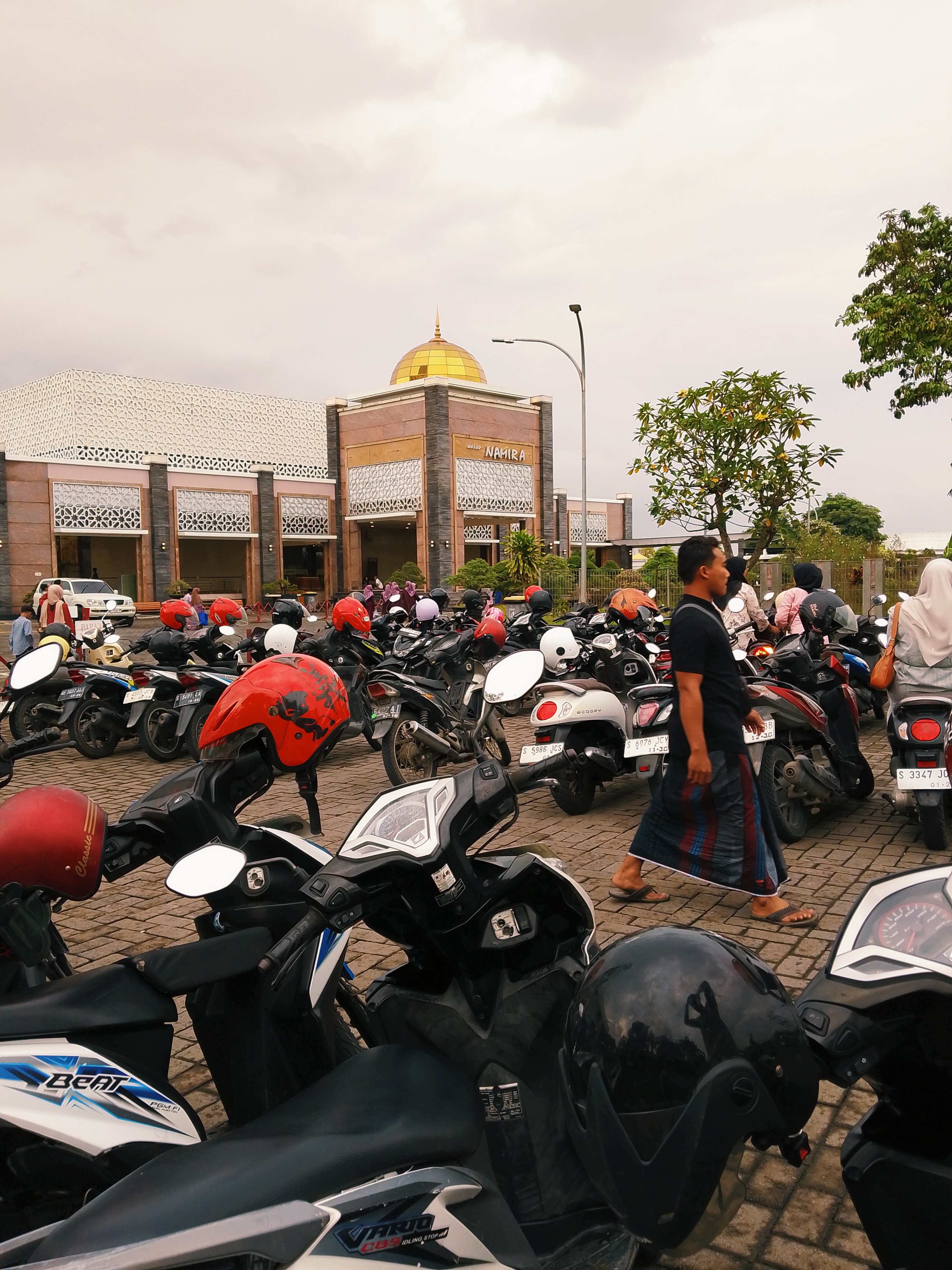 Masjid Namira Lamongan